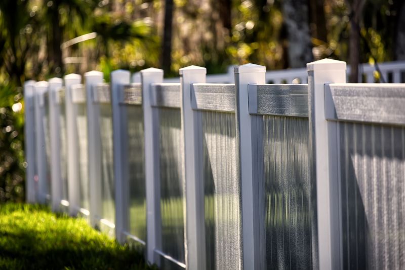 Vinyl Fence Replacement in St Louis, MO